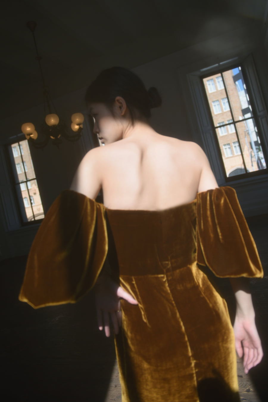 Verona Velvet Midi Dress | Gold