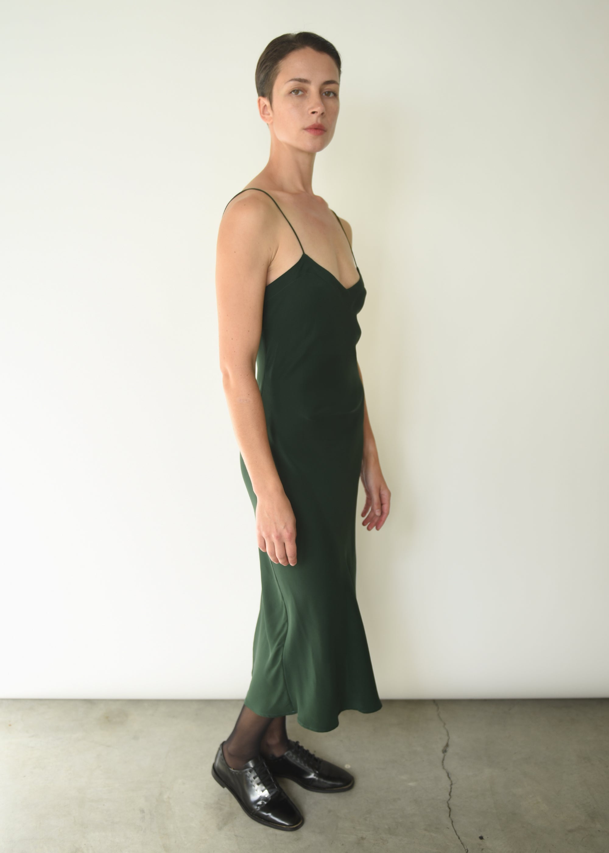 Kamperett V Neck Midi Slip