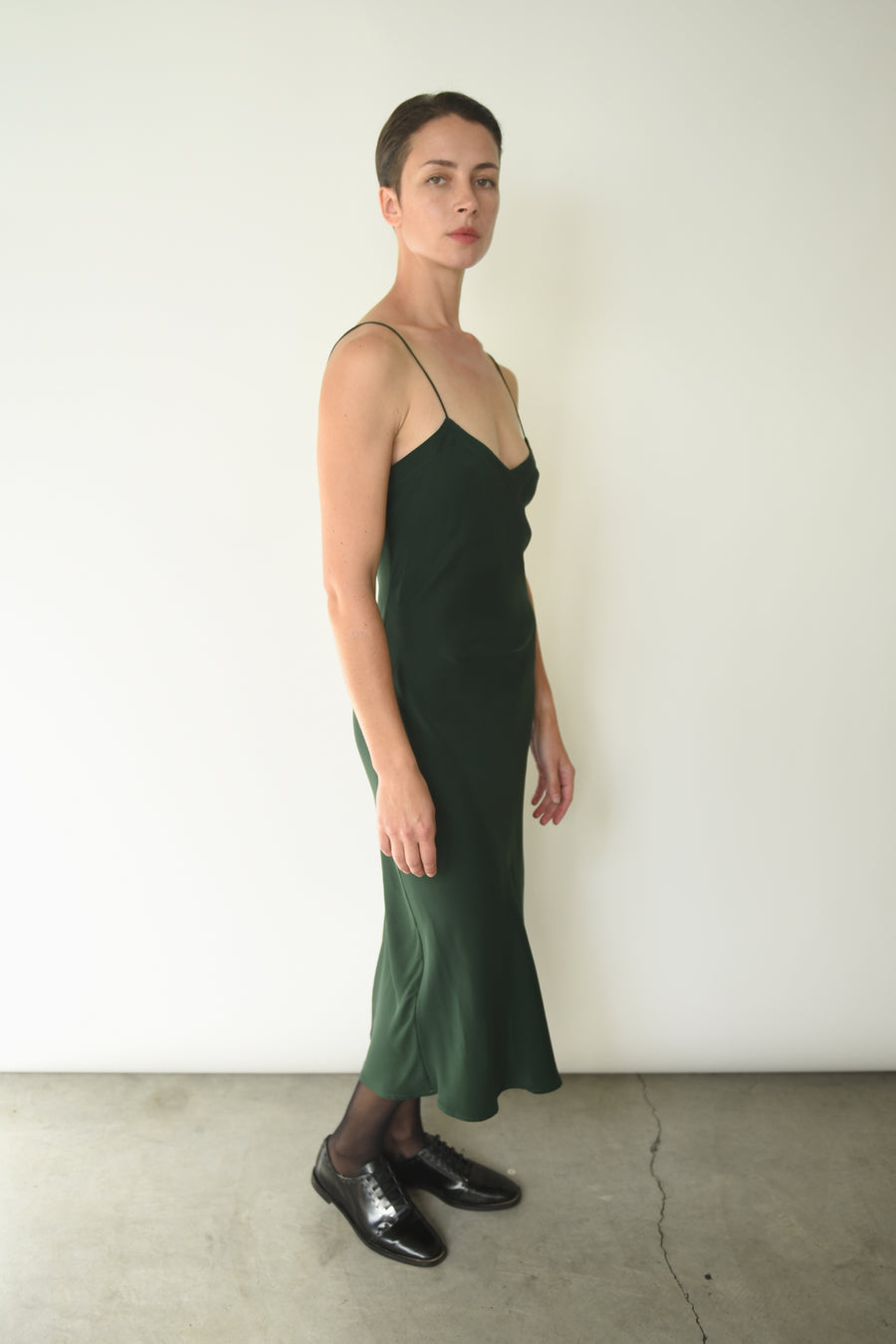 Kamperett V Neck Midi Slip