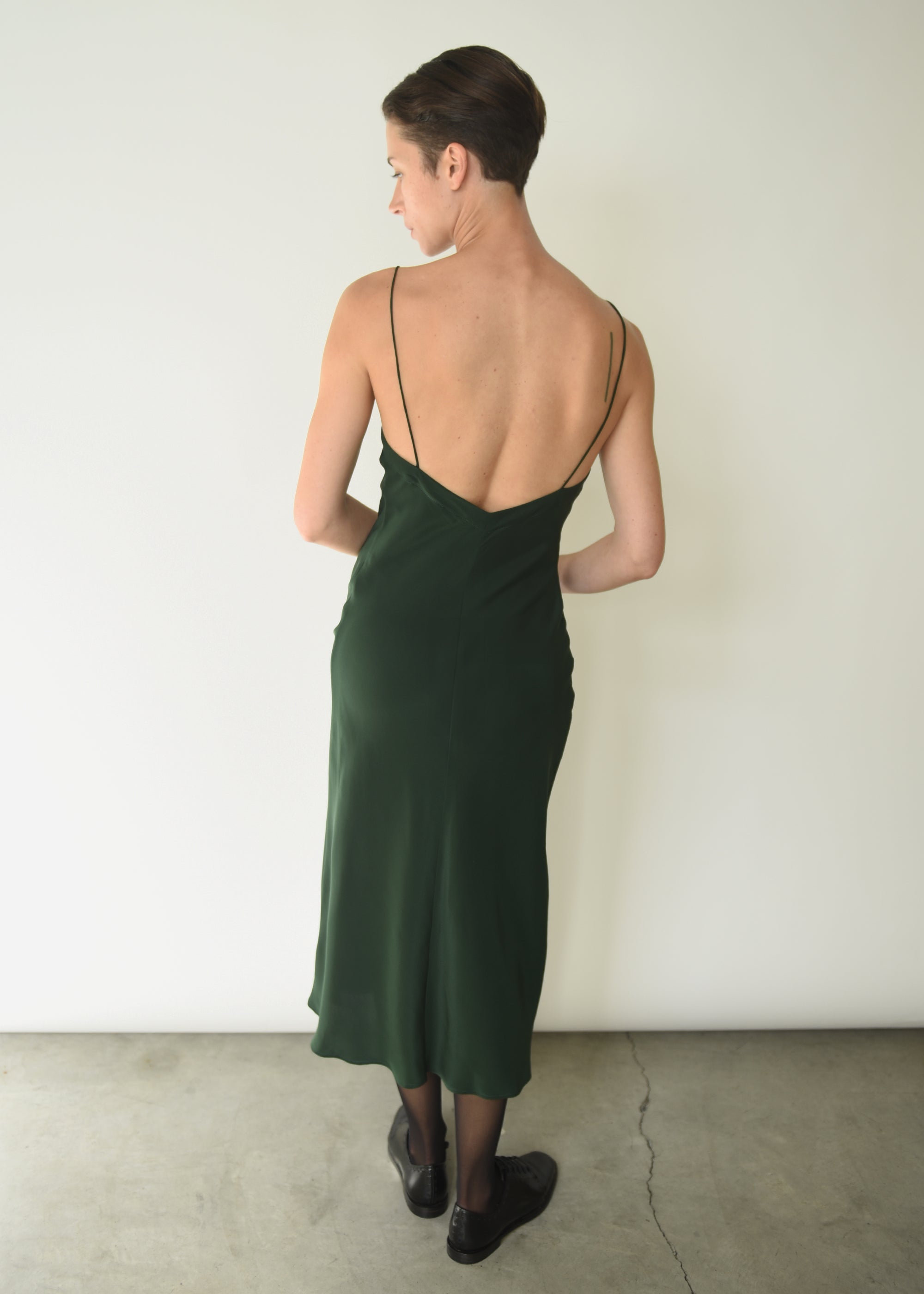 Kamperett V Neck Midi Slip