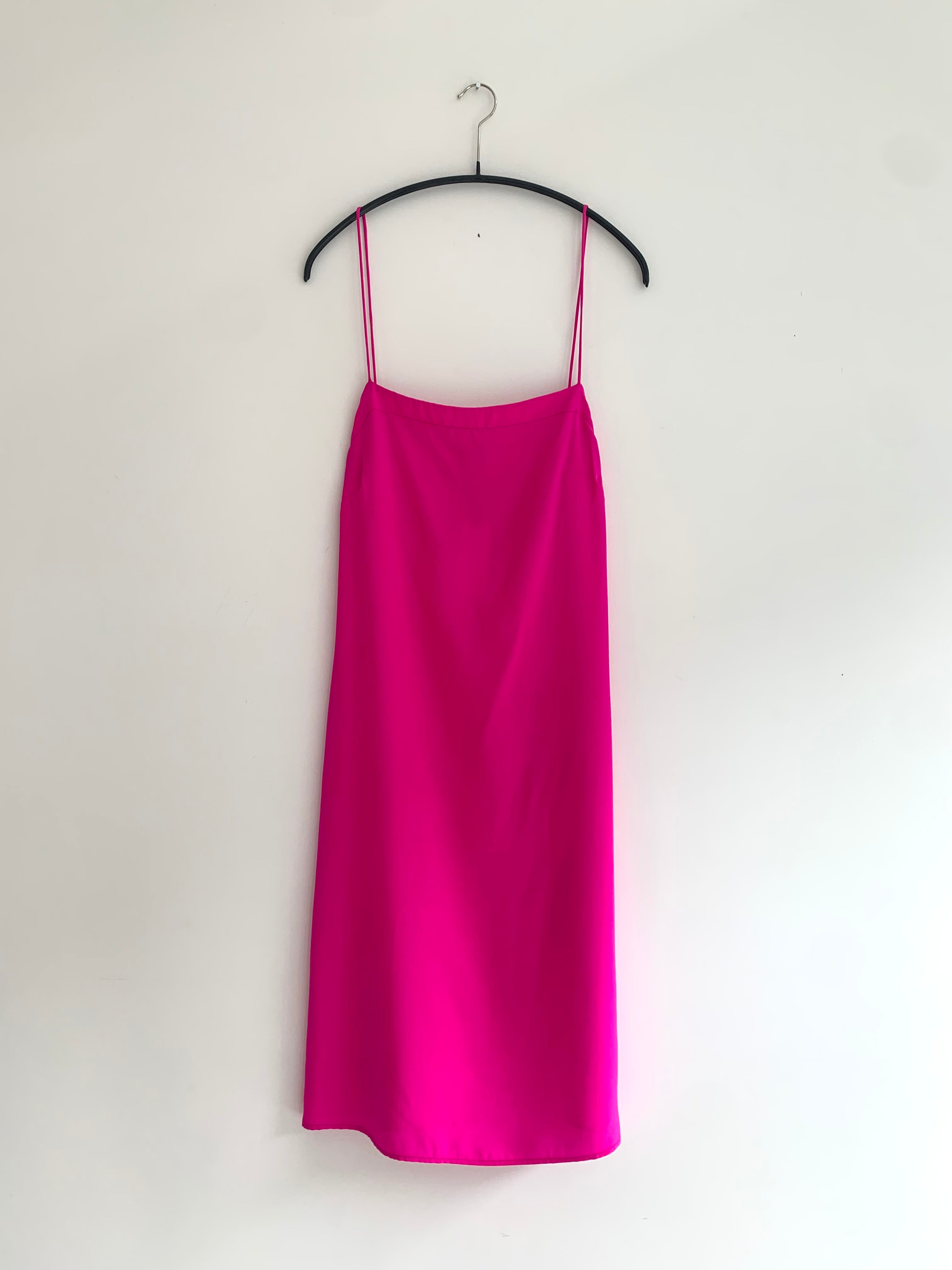 KAMPERETT Short Silk Slip Fuchsia