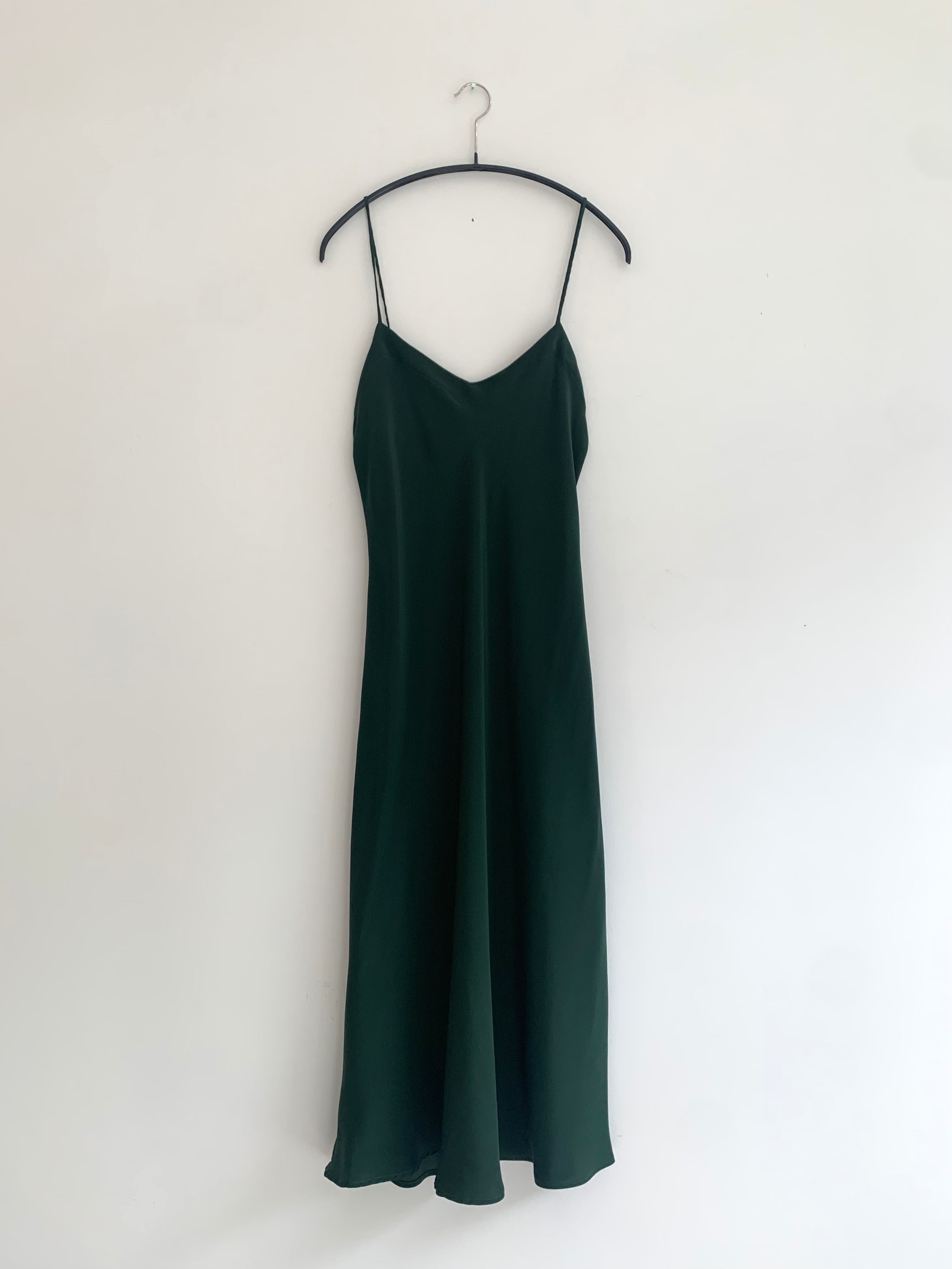 V-Neck Midi Slip - Dark Green Xs / Dark Green V-Neck Midi Slip - Dark Green Xs / Dark Green