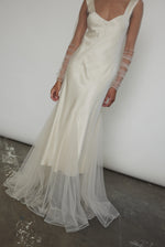 Kamperett Violette Tulle Sheath