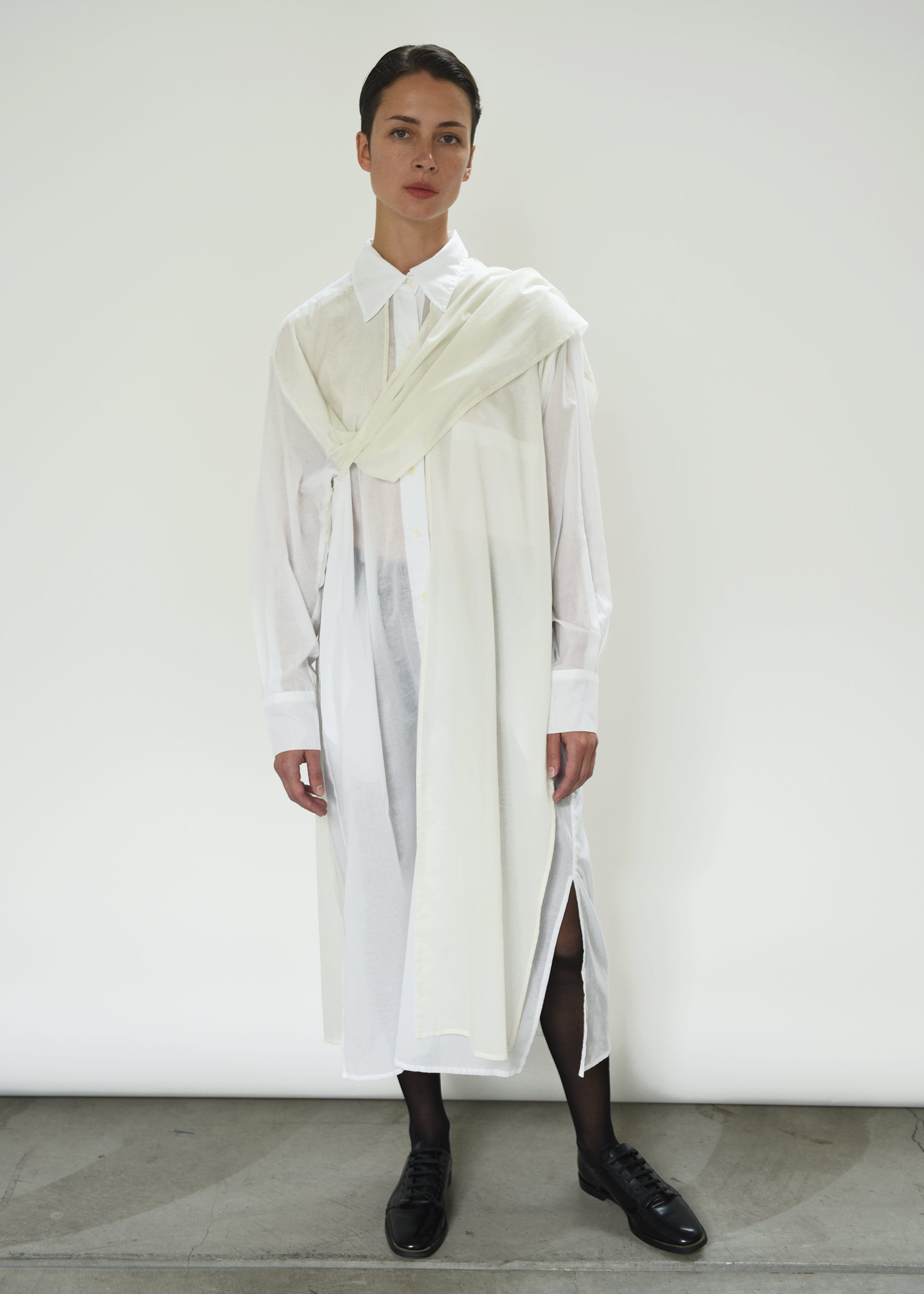 Side view of the white semi-sheer Japanese cotton voile Kamperett Etude Shirt Dress.