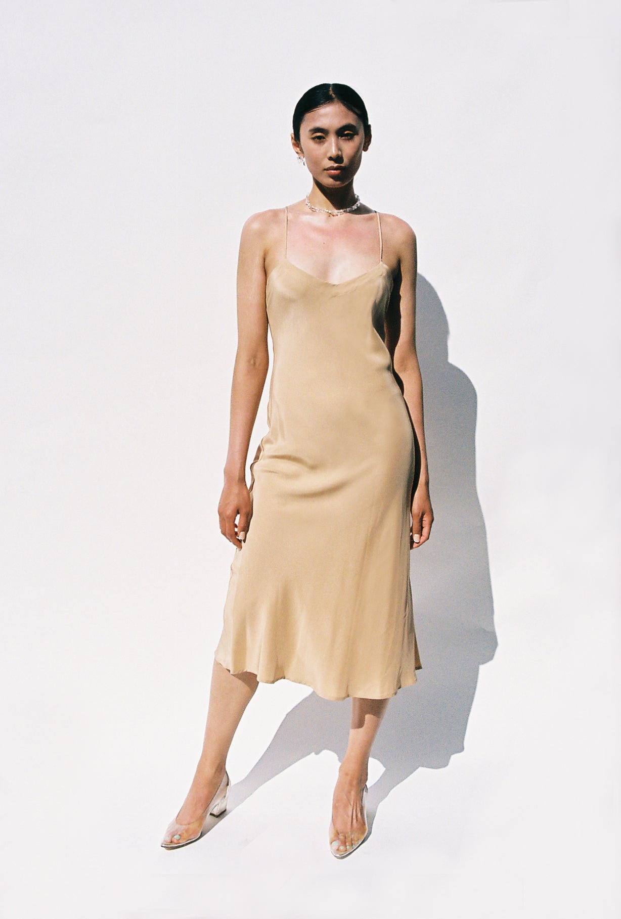 KAMPERETT V-Neck Midi Slip