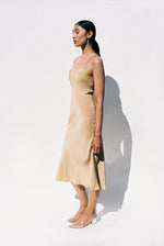 KAMPERETT V-Neck Midi Slip