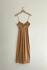 KAMPERETT | V-NECK MIDI SILK SLIP